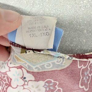 Floral Print Top size XL